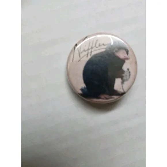 Harry Potter Lot Of 8 Miscellaneous Items Gryffindor Banner-flag, Slytherin Etc